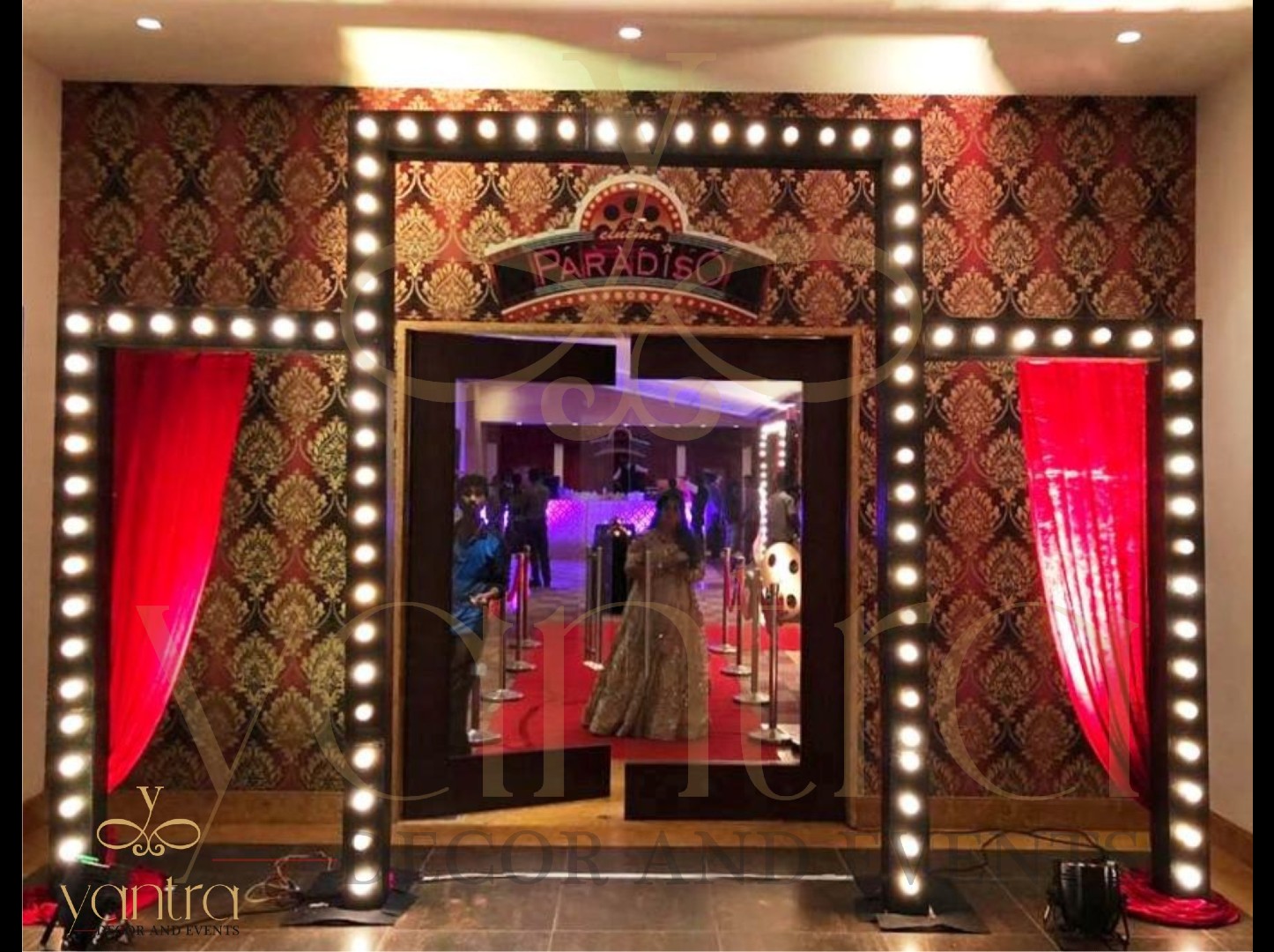 yantra-decor-events-theme-party-image-wedding-entrance-bollywood