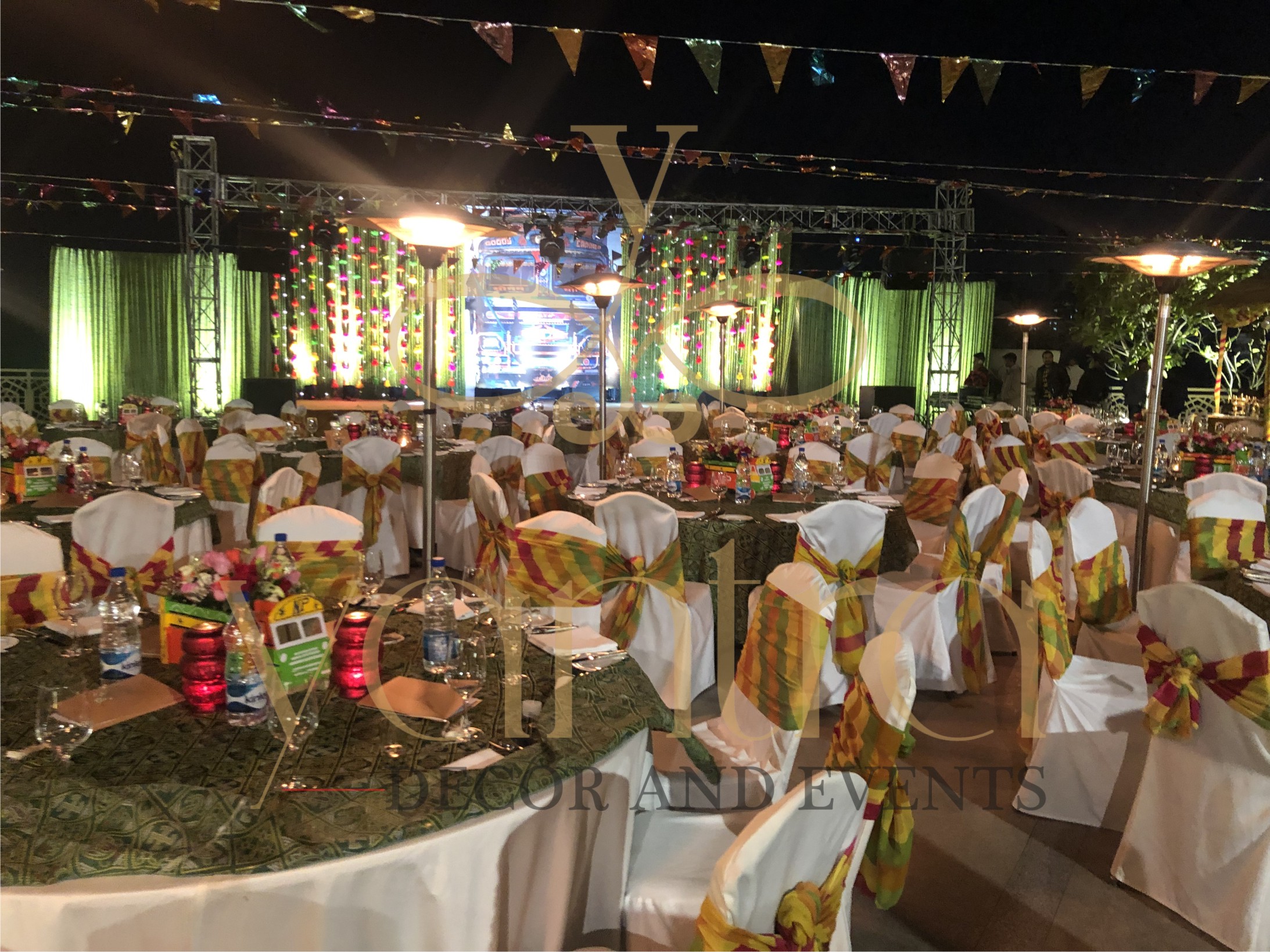 yantra-decor-events-theme-party-image-formal-party-dining-setup