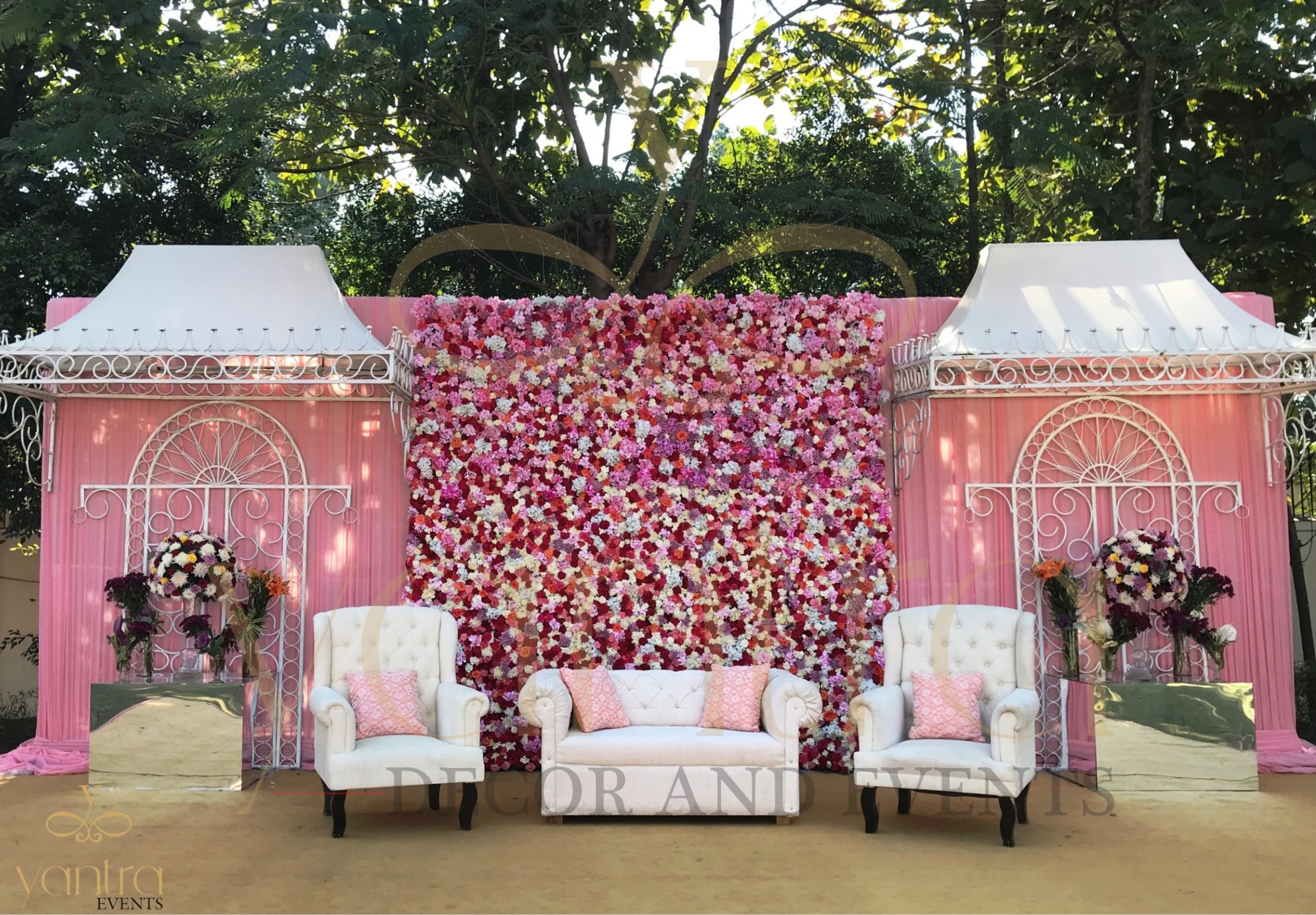 yantra-decor-events-bar-decoration-wedding-stage-decor